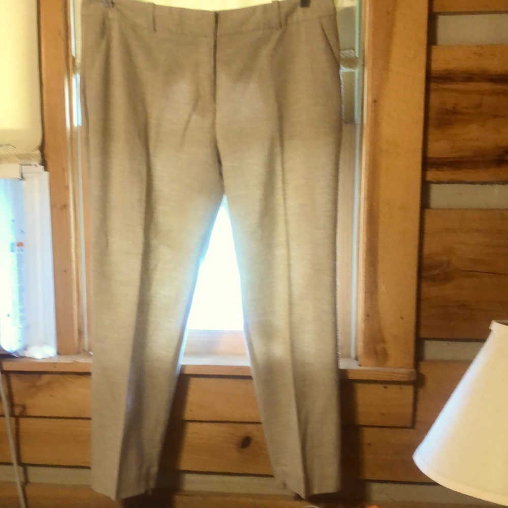 Worth ing ton, size 14, dress capri. Like new. Zipper on bottom is legs.